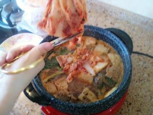 泡菜豆腐锅的做法 步骤4