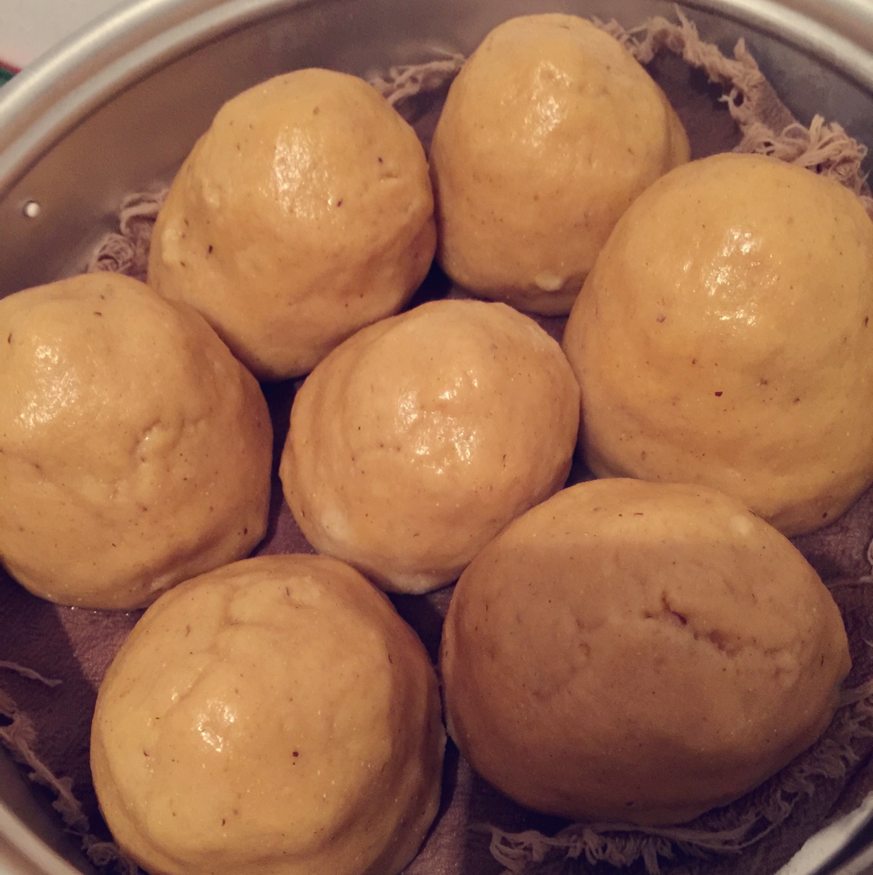 柠檬薄荷黄桃做的豆面窝窝头!