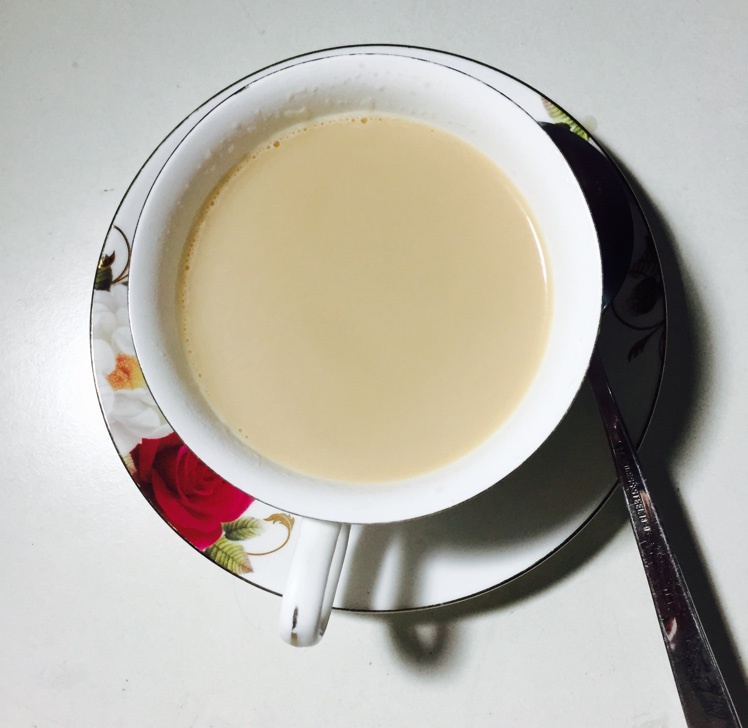 浓浓的锅煮奶茶