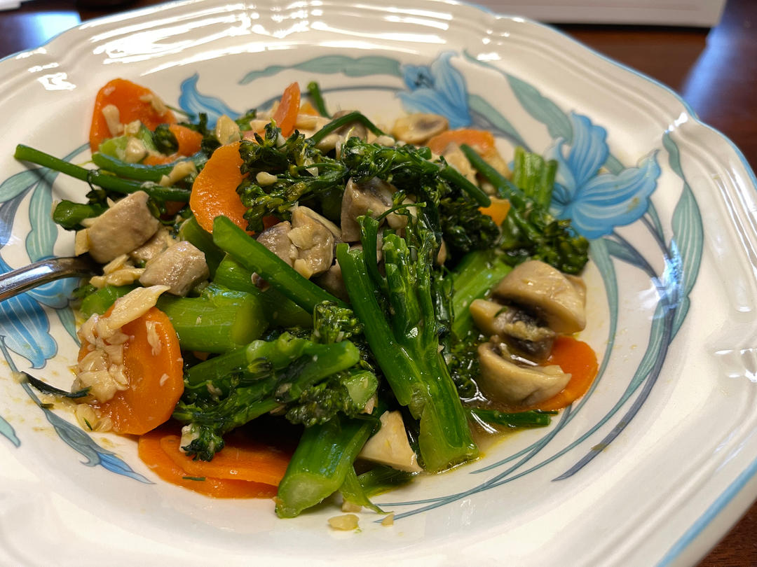 小美之西兰花🥦炒杏鲍菇