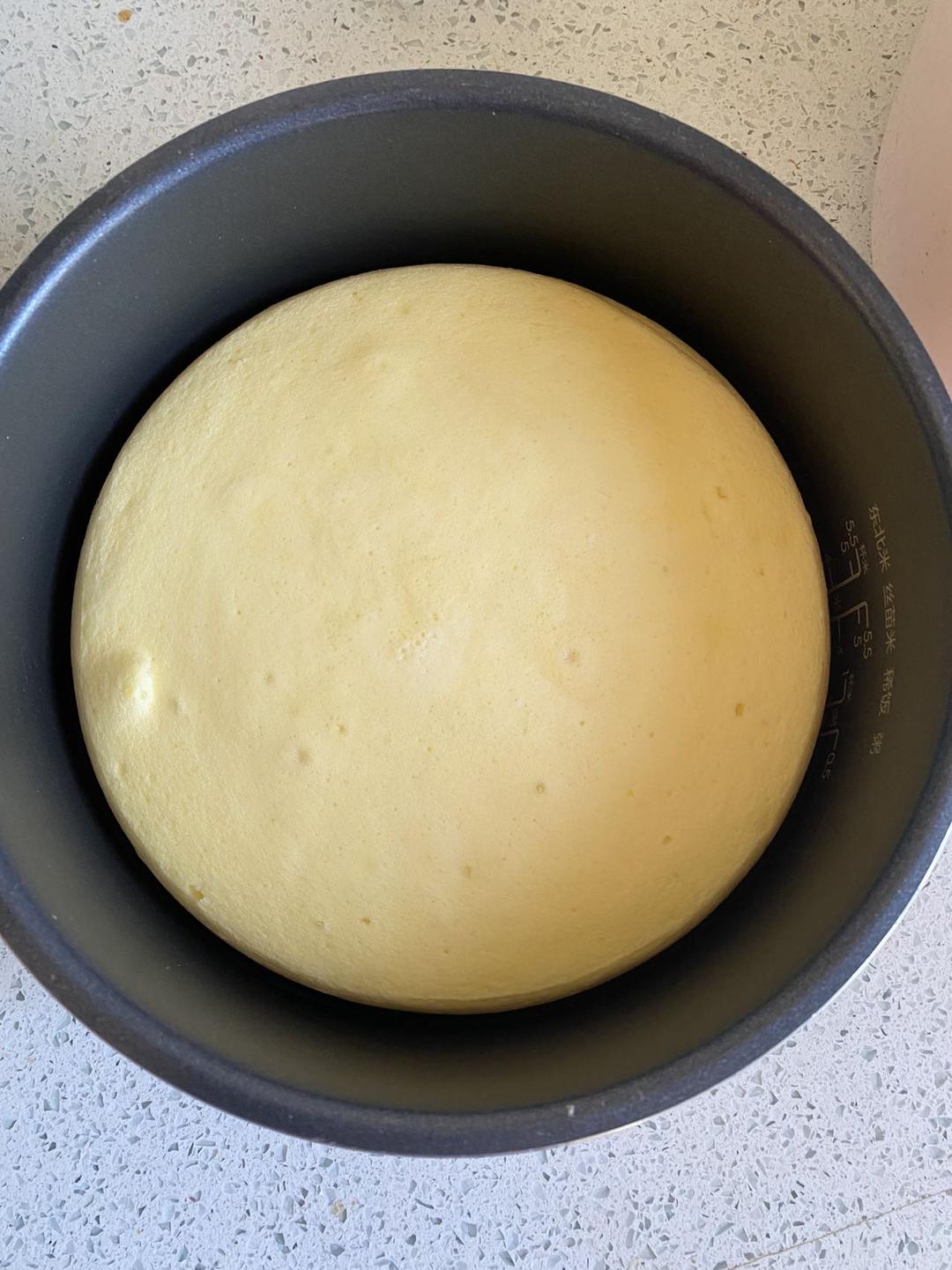 简单的电饭锅蛋糕(不用秤版)