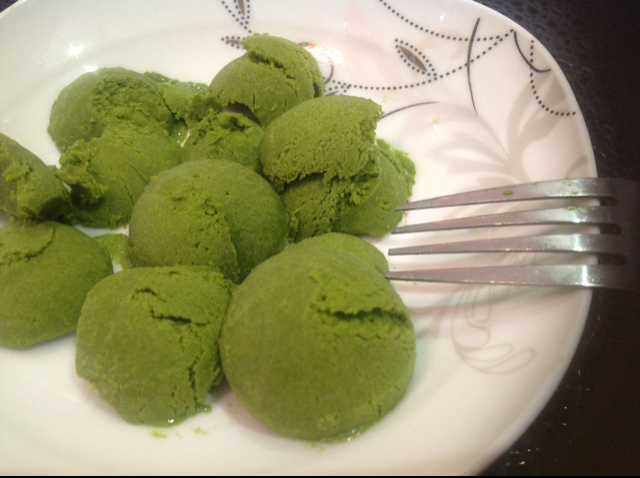 抹茶白巧冰淇淋