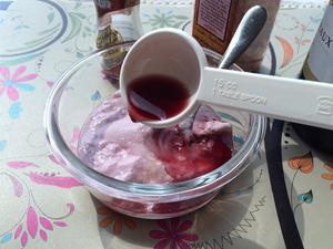 红酒酸奶沙拉酱的做法 步骤2