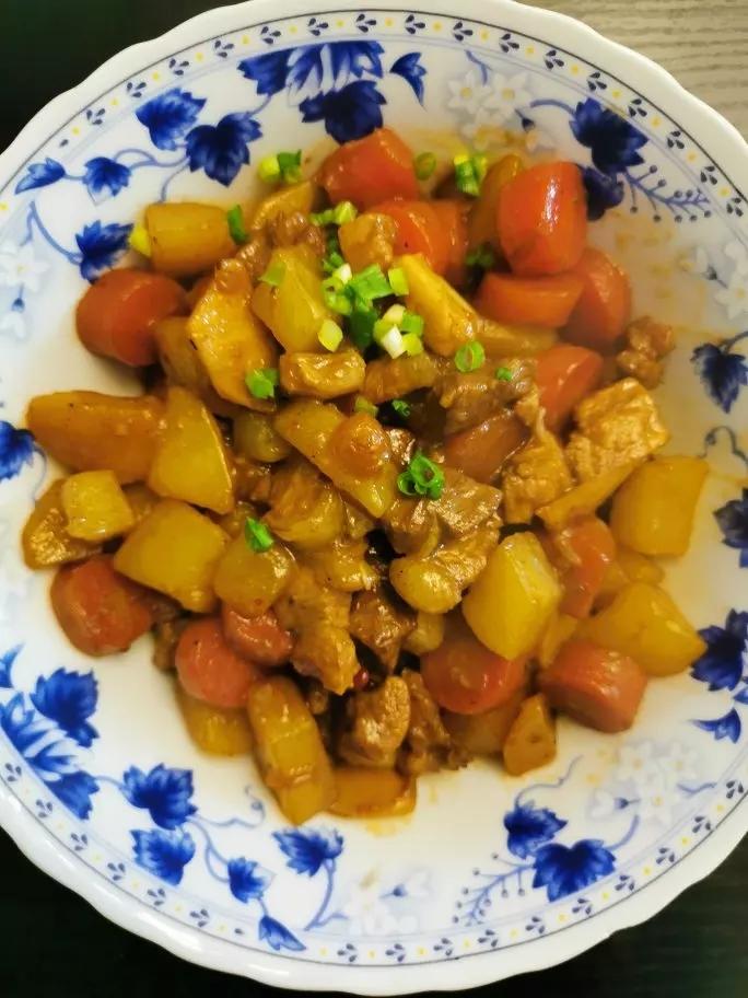 土豆红烧肉