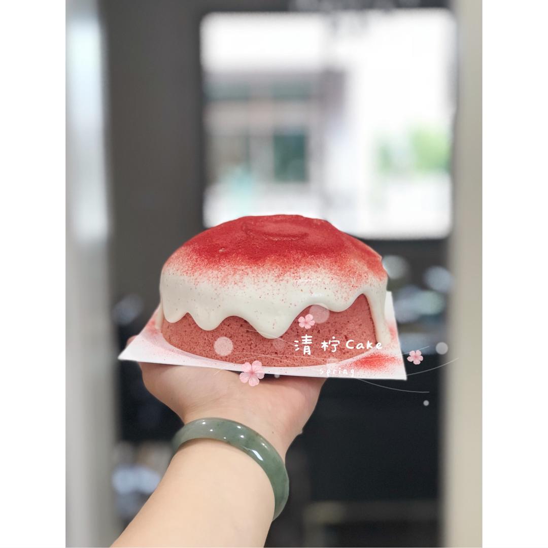 草莓流心生乳酪慕斯蛋糕