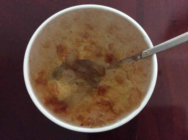 桃胶皂角米炖雪燕