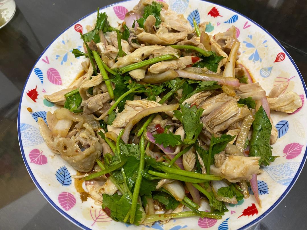夏日简单方便凉拌手撕鸡🐔