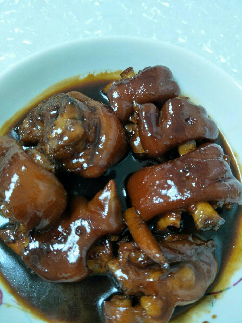 美味的家常菜：红烧猪蹄