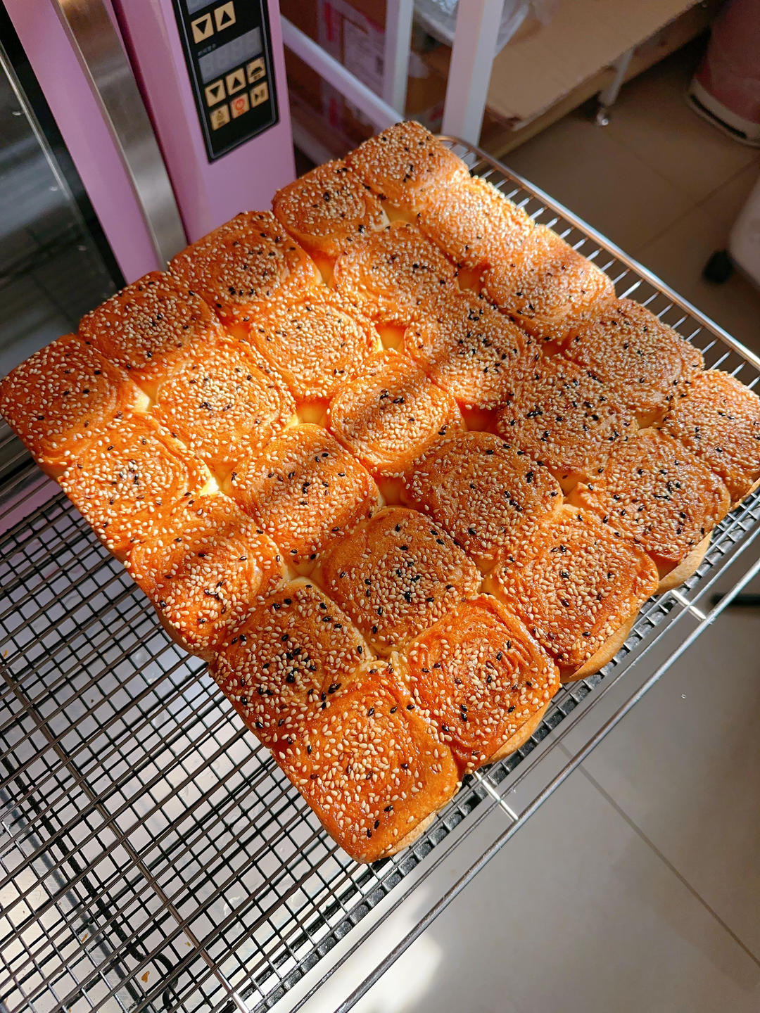 手揉蜂蜜脆底小面包