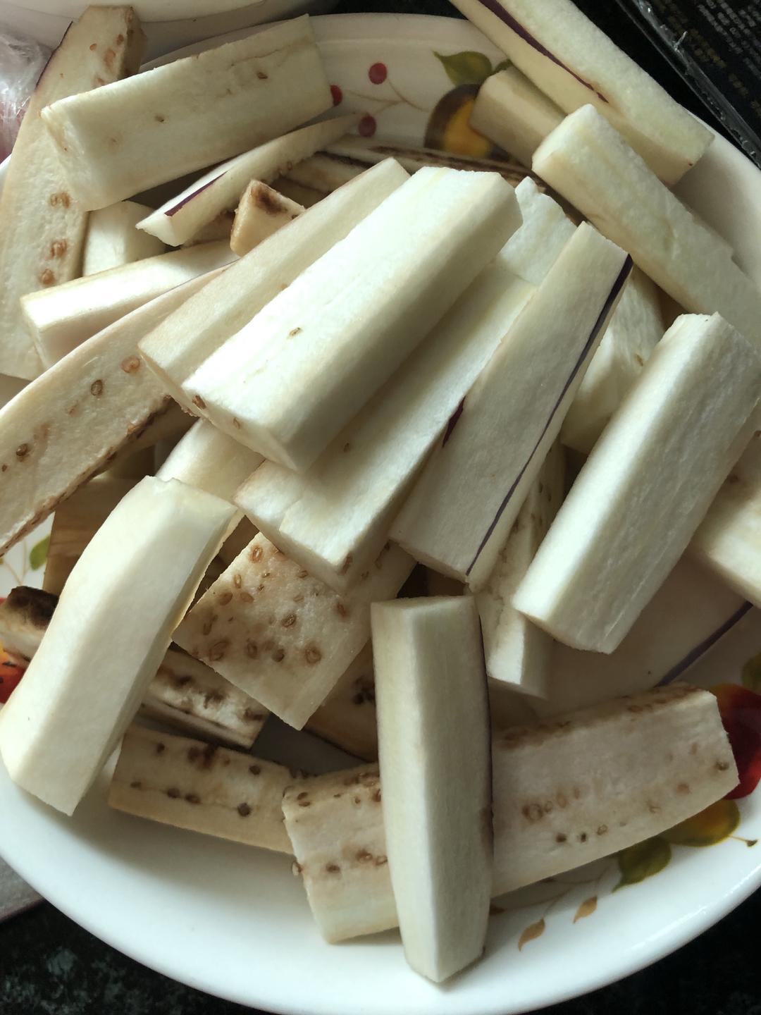 花肉炒茄子 过油版 的做法步骤图 Yanyancheng 下厨房