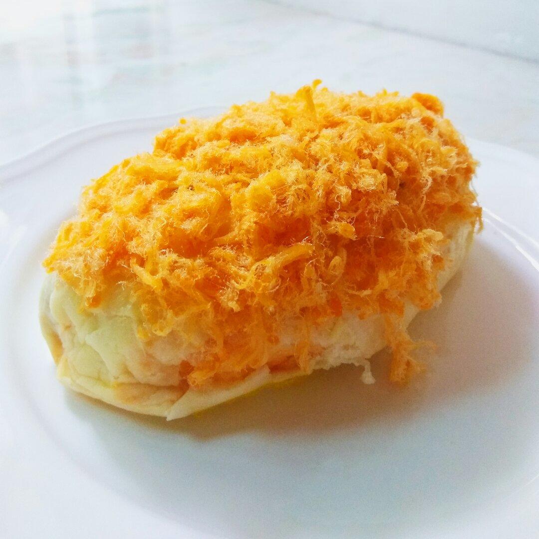 cheese面包包做的辣肉松面包