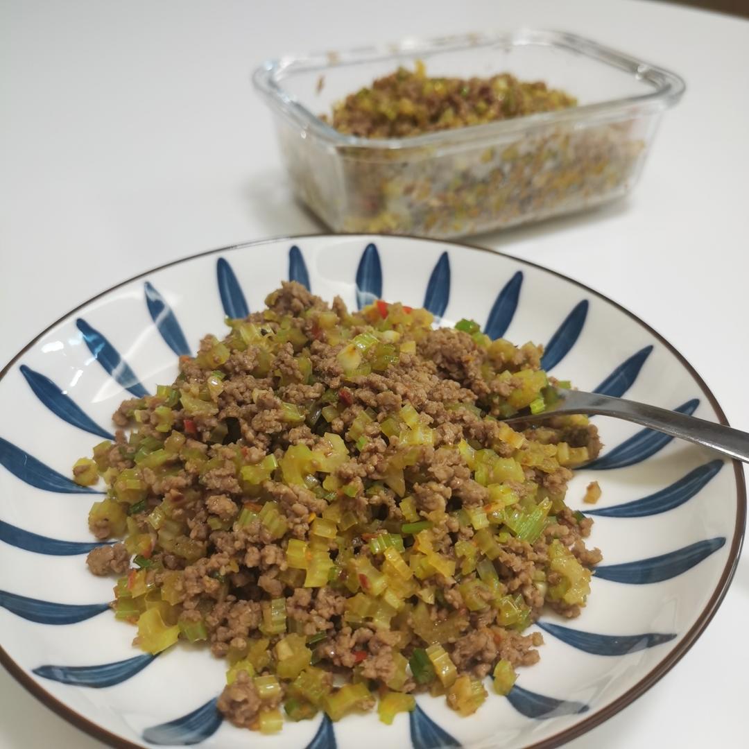 芹菜牛肉末「下饭神器」