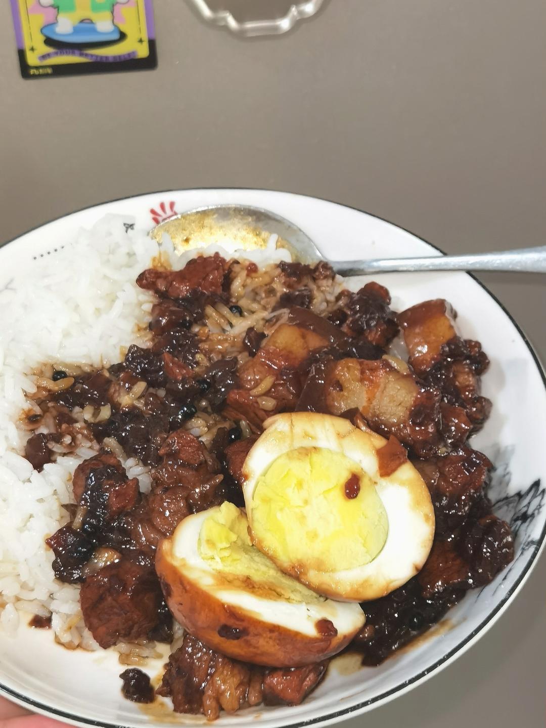 湾湾卤肉饭