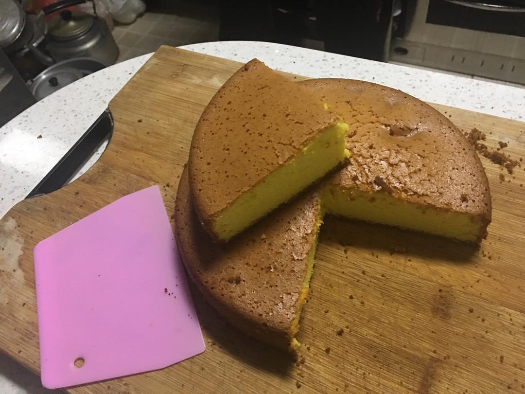 烤箱做蛋糕（戚风蛋糕的做法）
