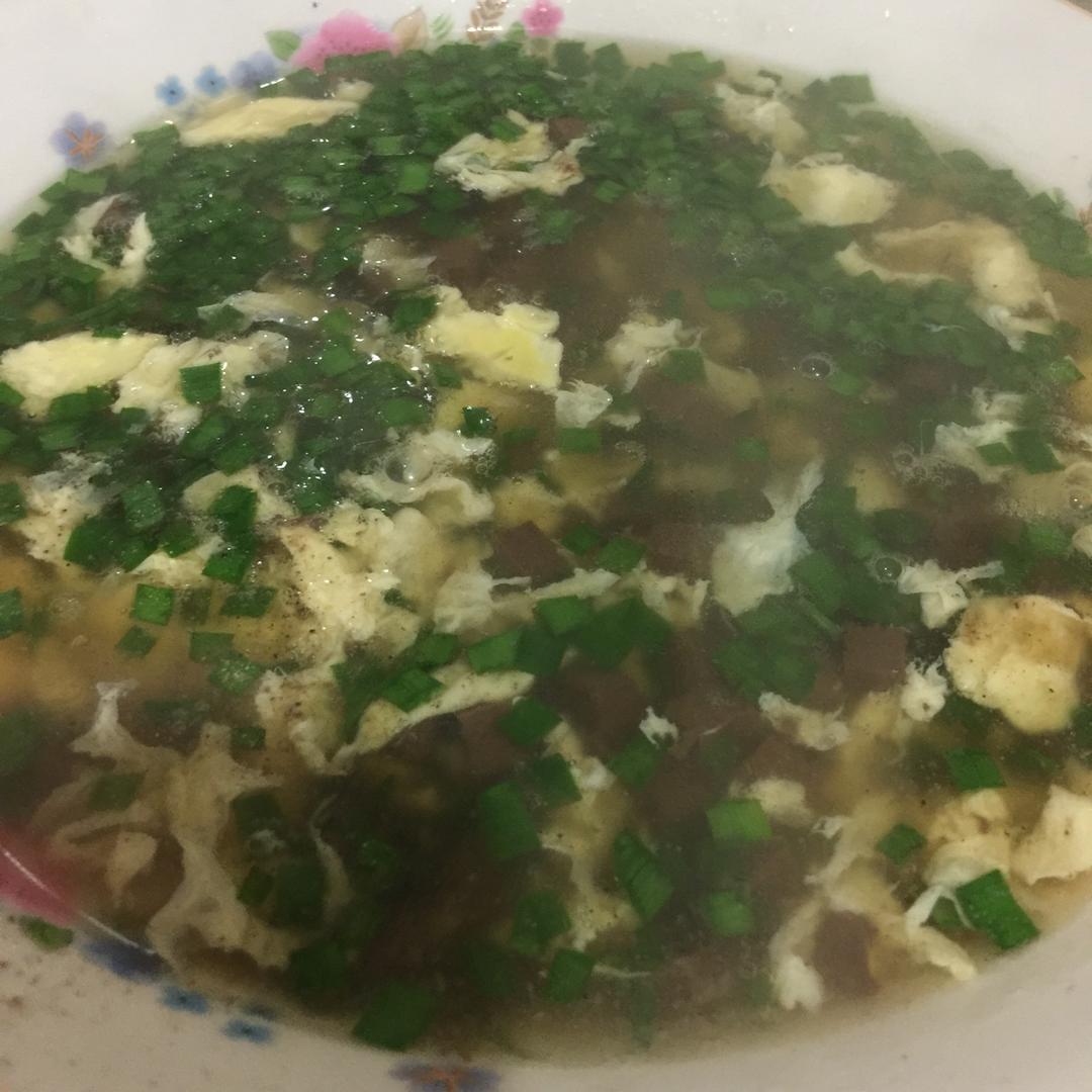 韭菜鸭血豆腐汤