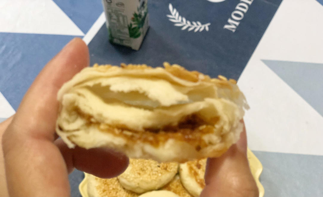 发面 ～～～ 红糖芝麻酥饼