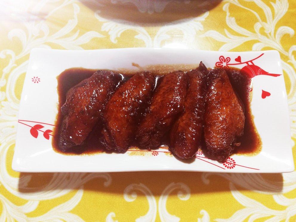 厨师长教你：“可乐鸡翅”的家常做法，味道鲜嫩可口，先收藏起来