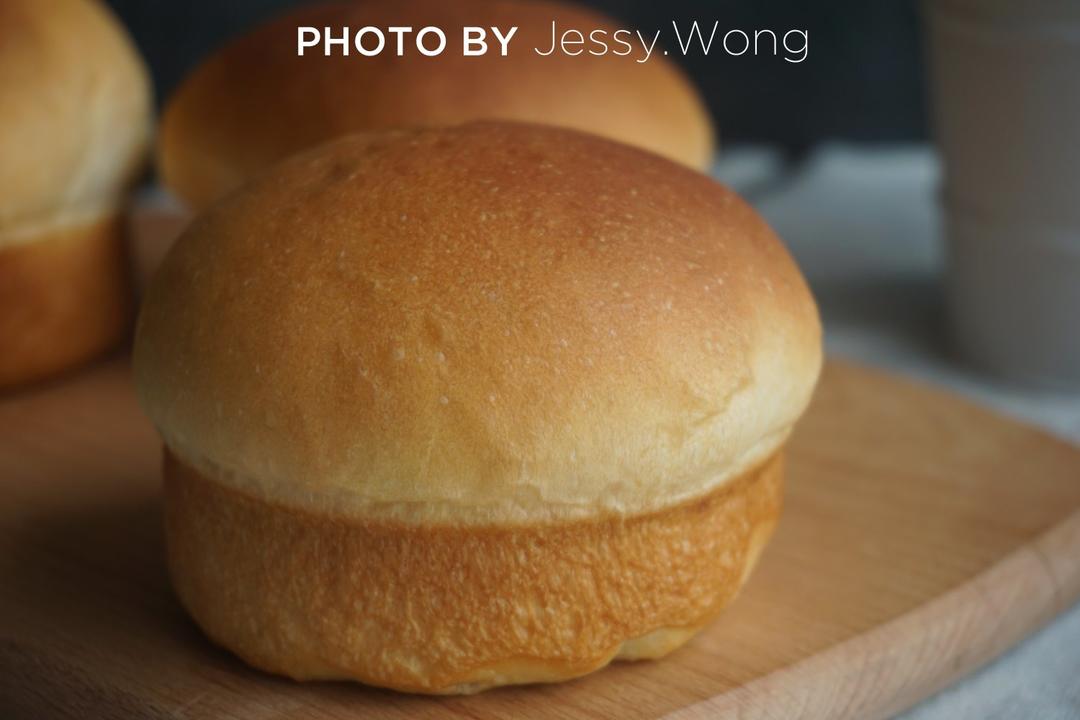 浓郁巧克力卡仕达酱蘑菇头头面包「水合」