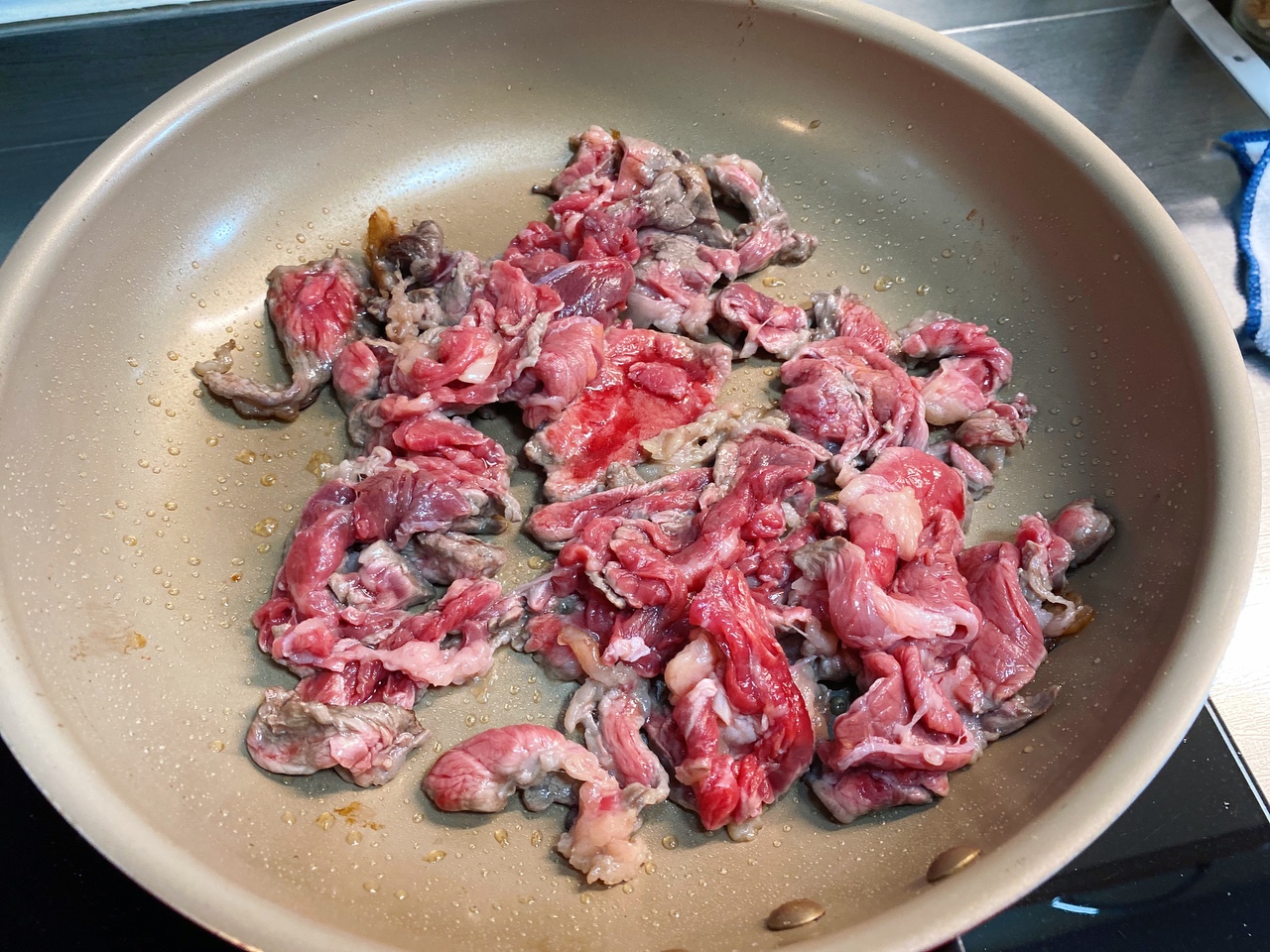 味噌辣味炒牛肉的做法 步骤3