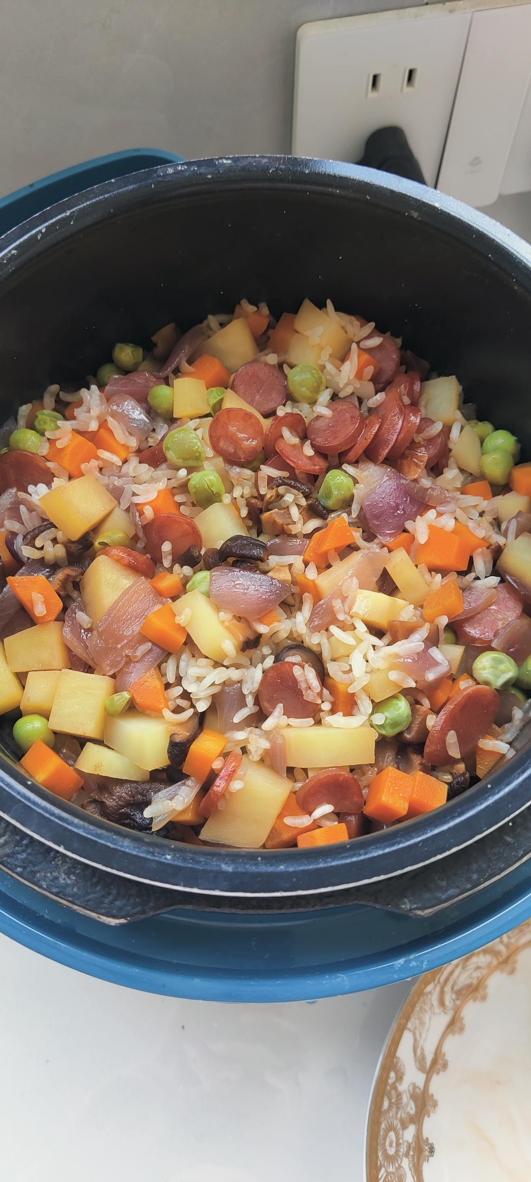 腊肠煲仔饭（电饭锅版）