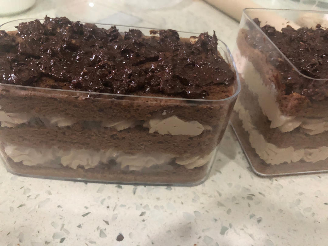 手把手教你超级简单的巧克力脆皮盒子蛋糕