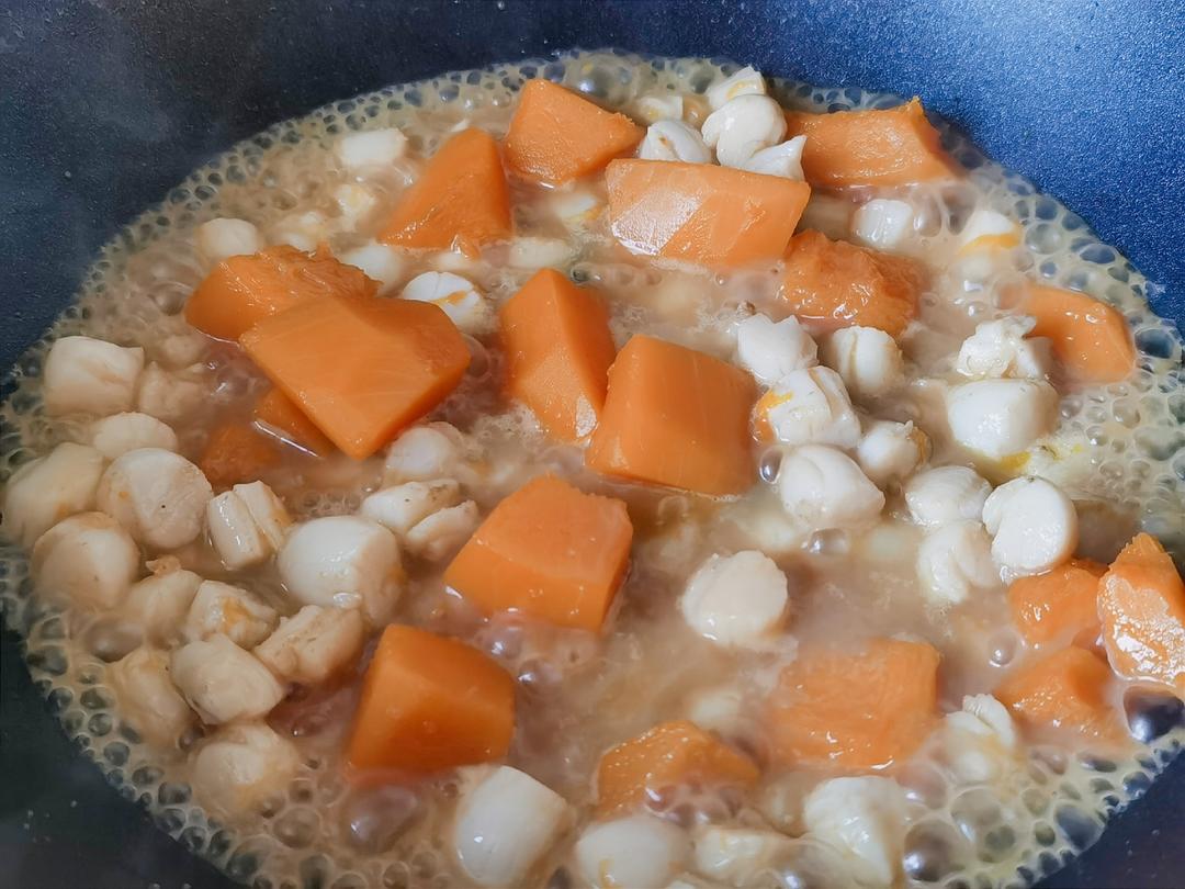 南瓜炒扇贝柱｜冬日里的鲜的做法 步骤7