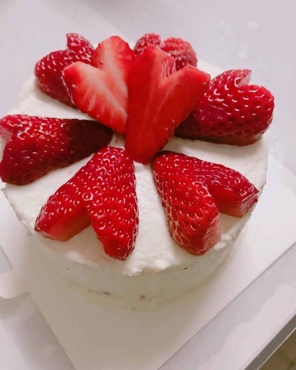 《Tinrry+》草莓奶油蛋糕（8寸配方）