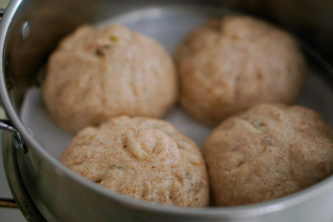 鲜美多汁的洋葱牛肉包子