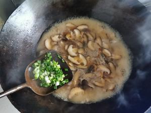 香菇肉片汤的做法 步骤8
