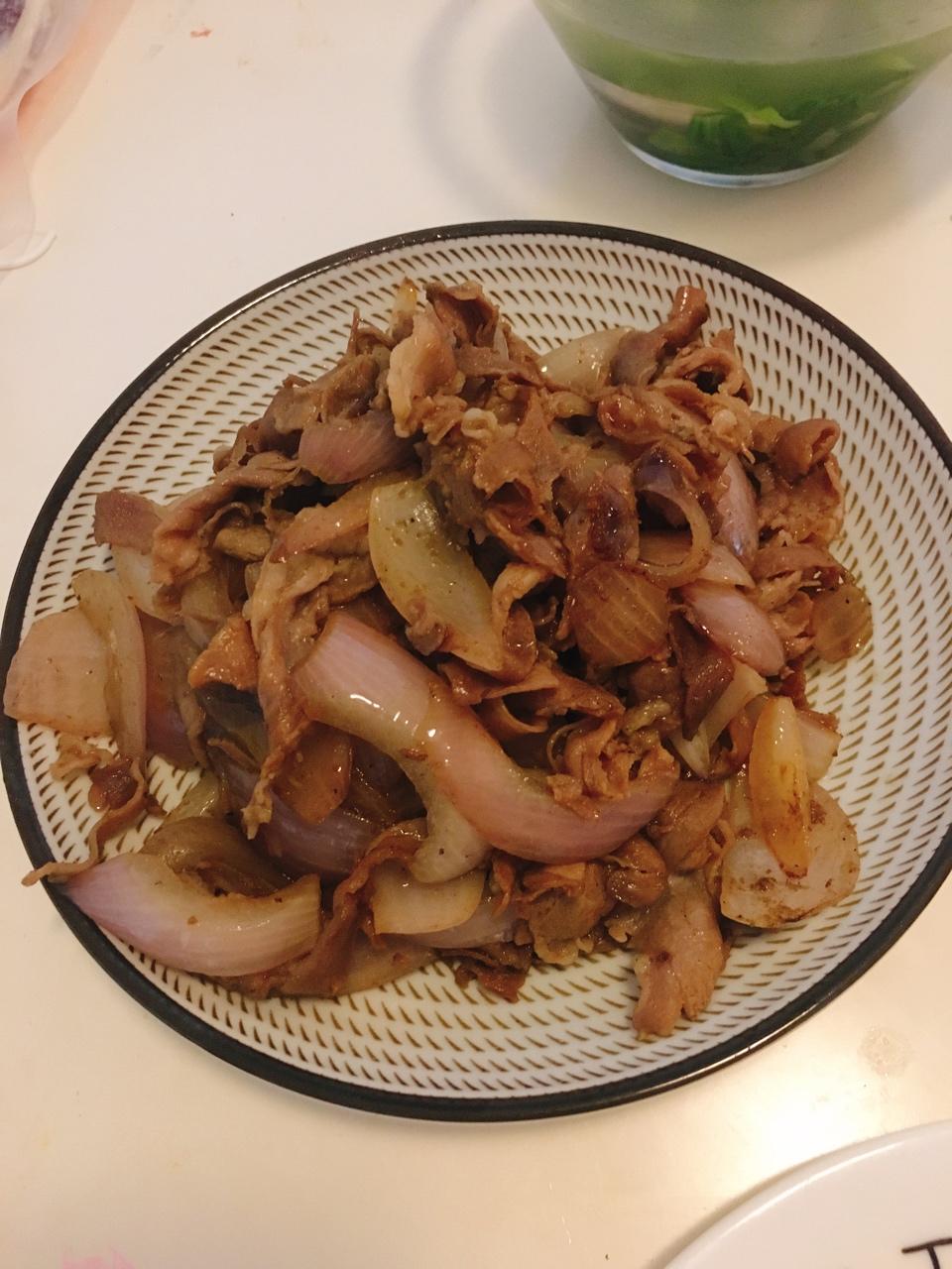 roxie做的洋葱孜然羊肉片