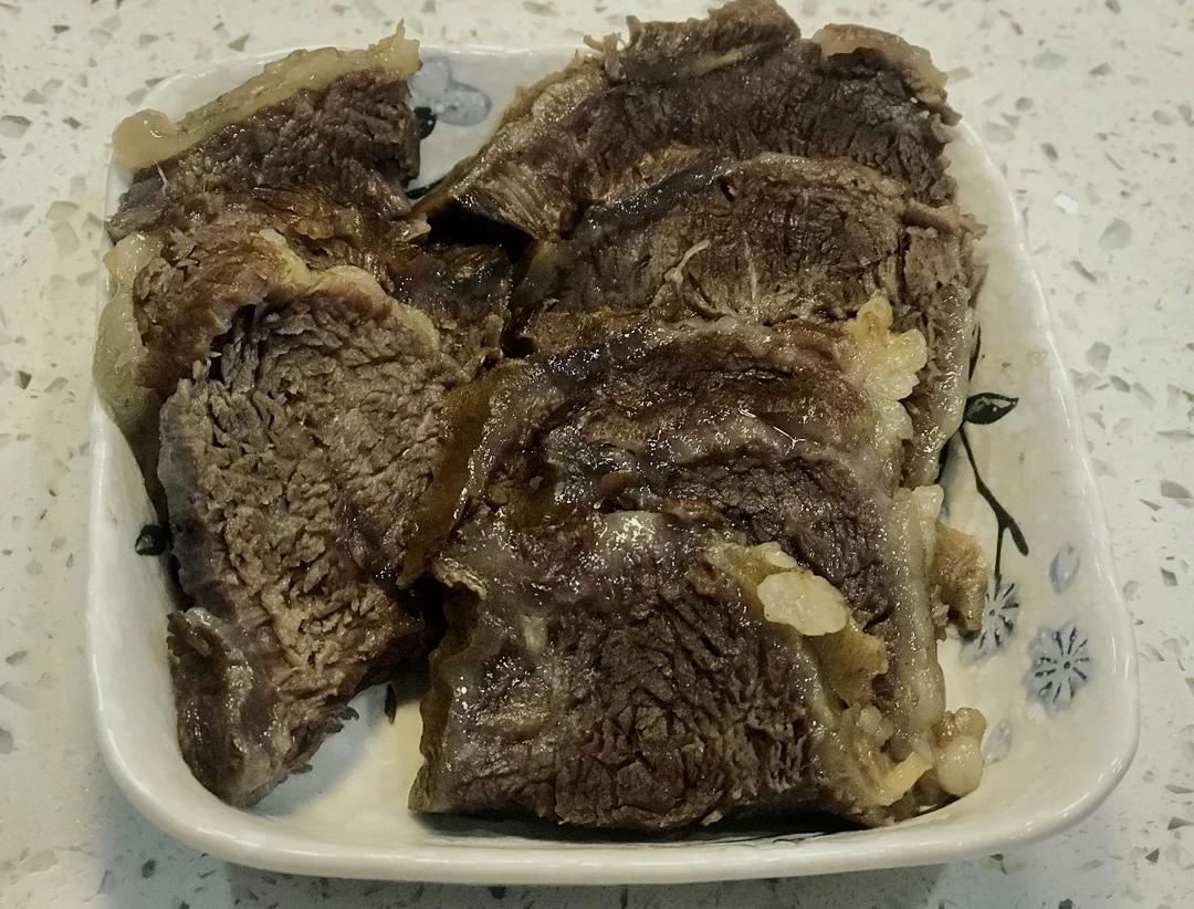 卤牛肉