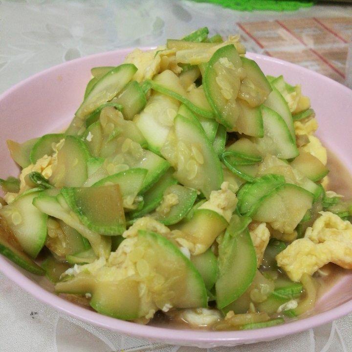 西葫芦炒鸡蛋