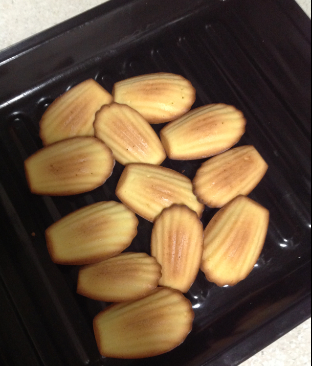 玛德琳（蓝带方）