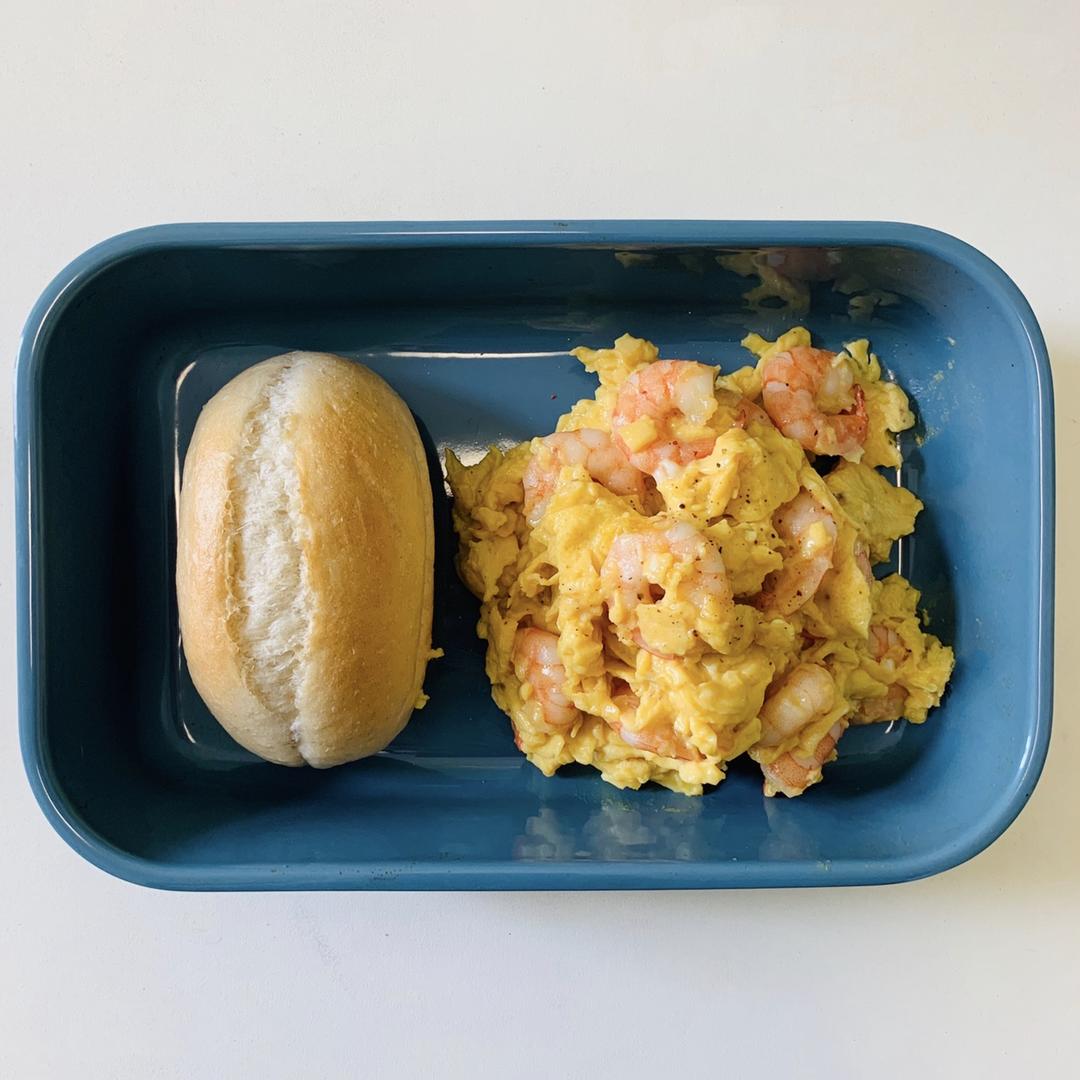 厨师长教你：“虾仁滑蛋”的家常做法，充满嫩滑饱满的口感
