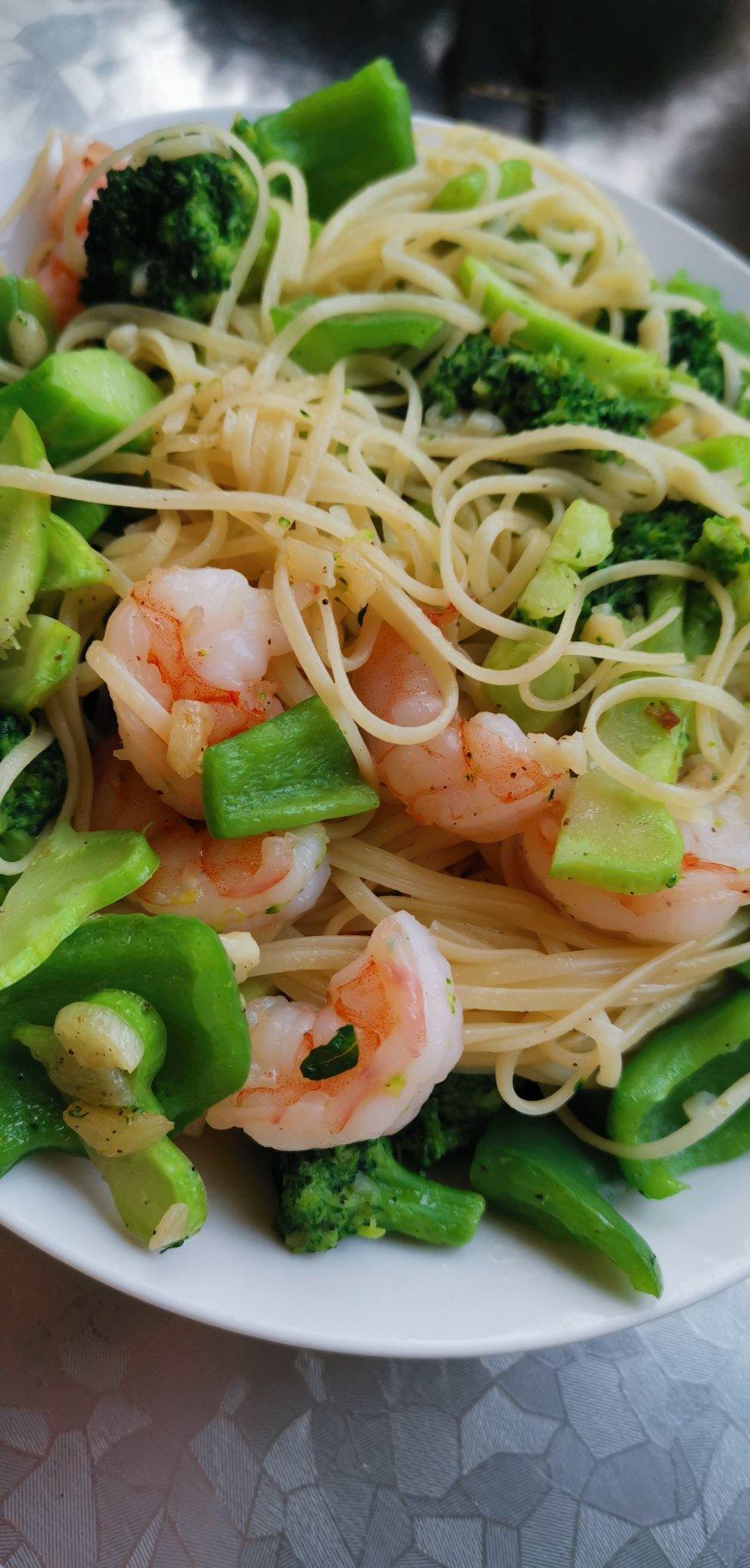 西兰花虾仁意面