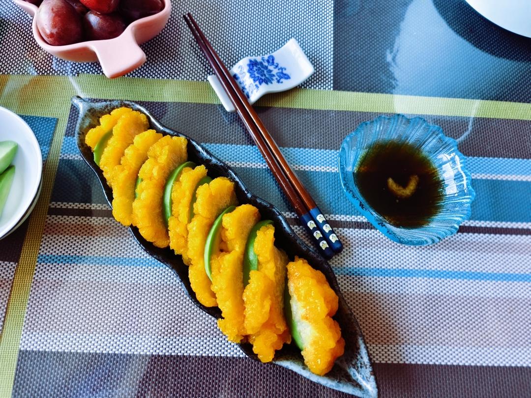 金耳牛油果