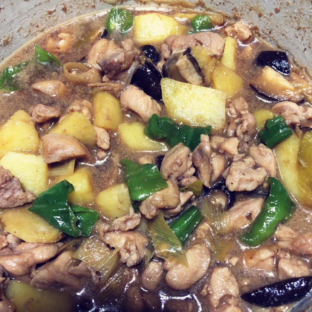 土豆焖鸡腿