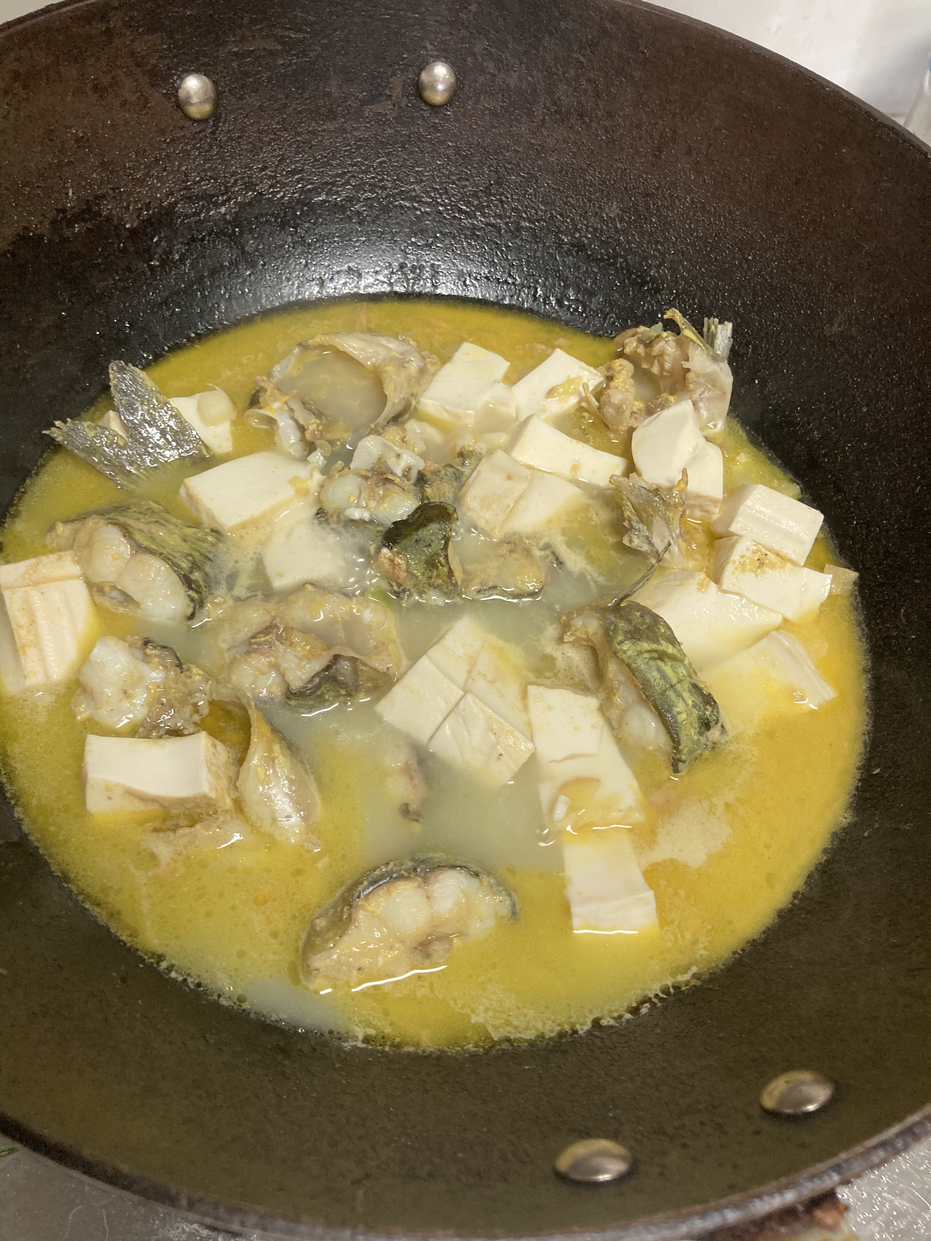 超鲜美的黄骨鱼豆腐汤的做法 步骤6