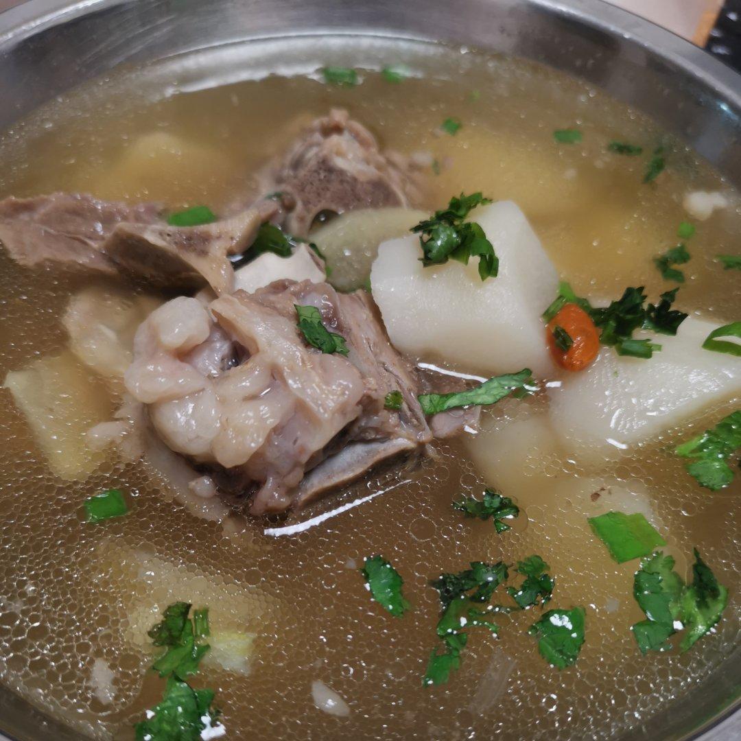 羊肉炖白萝卜