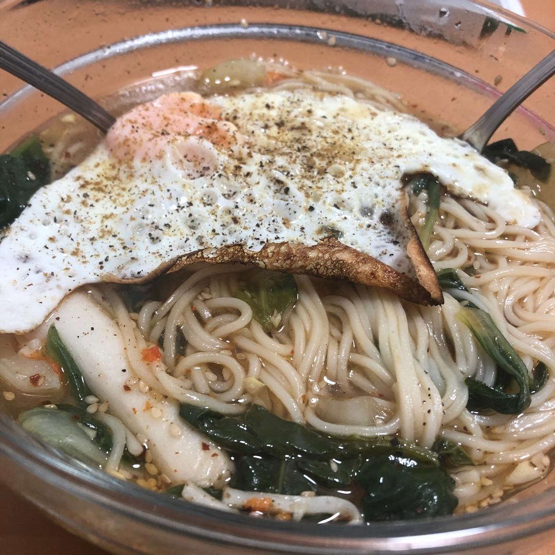 深夜解馋：酸汤面