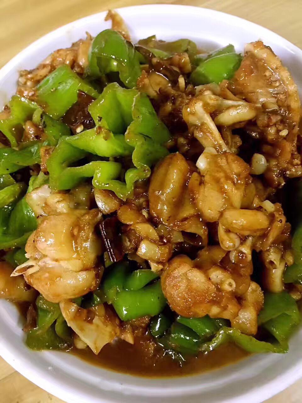 君逗逗做的青椒爆炒牛蛙