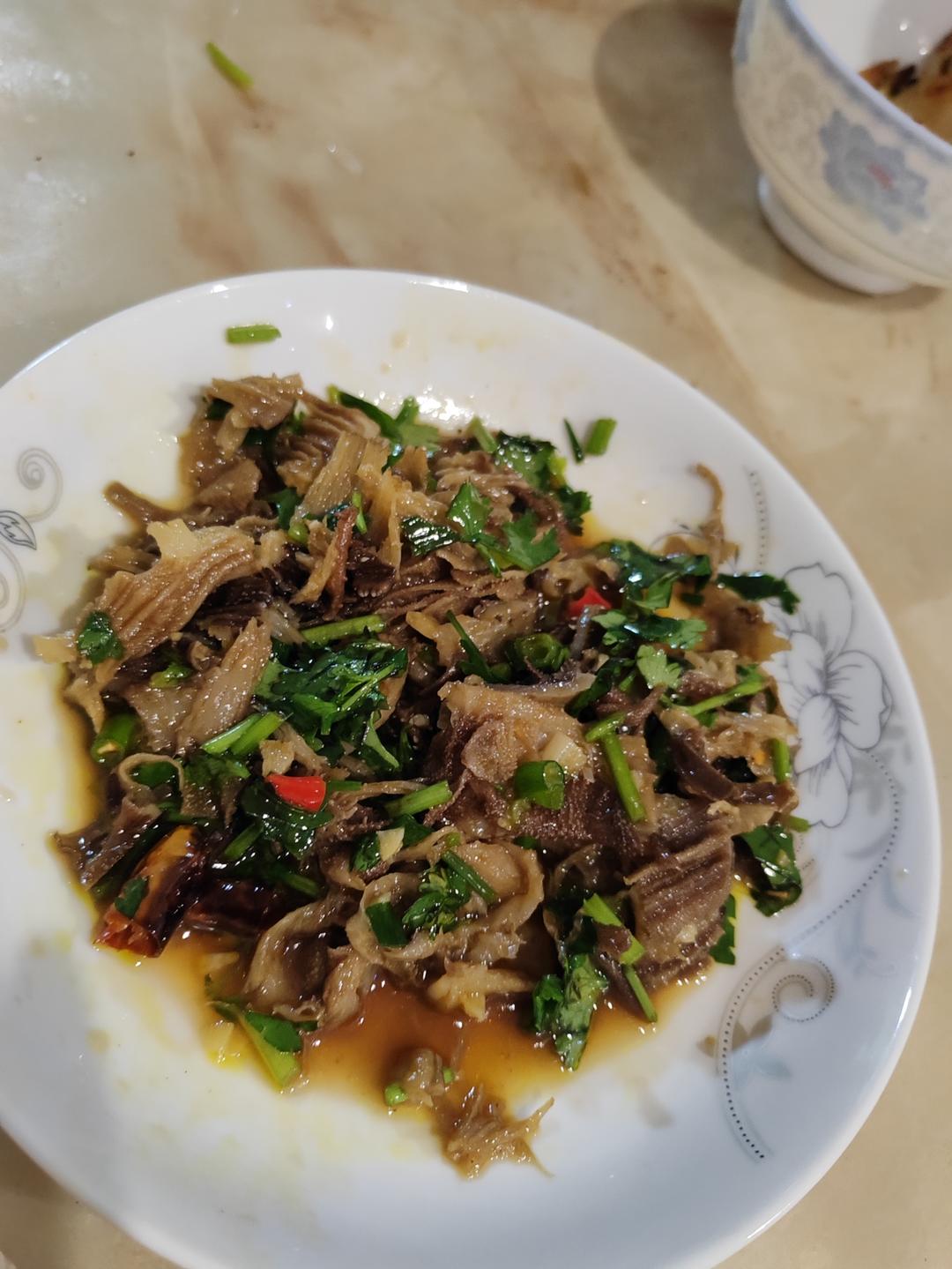 简单又下饭的油泼牛百叶