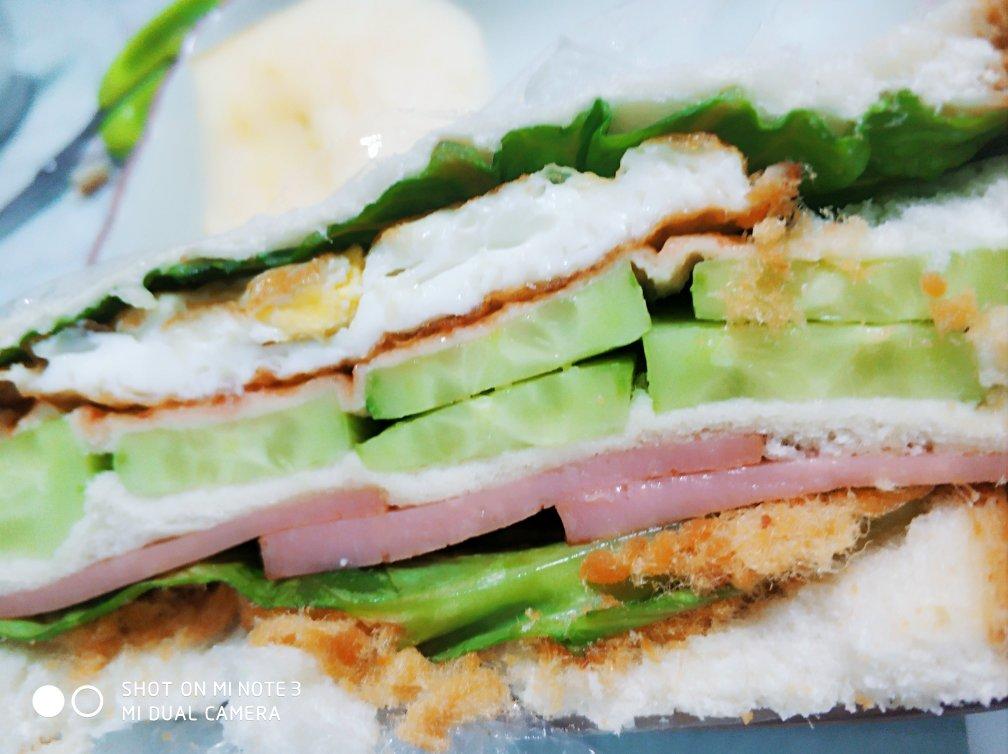 火腿芝士蛋三文治