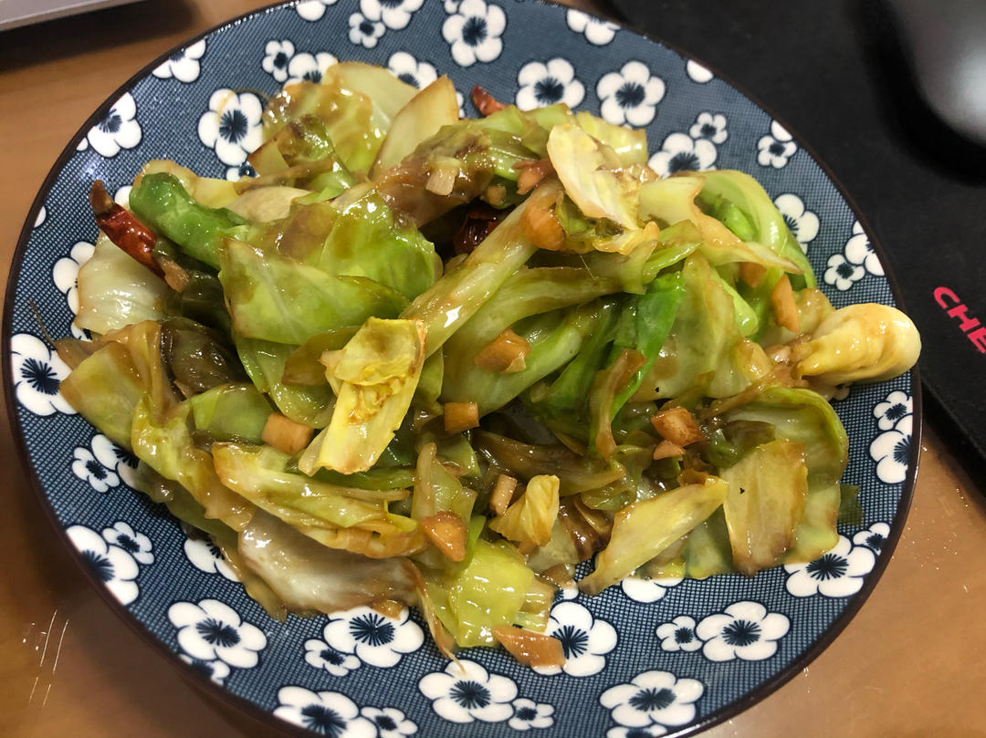 厨师长教你：“手撕包菜”的家常做法,简单又不失美味