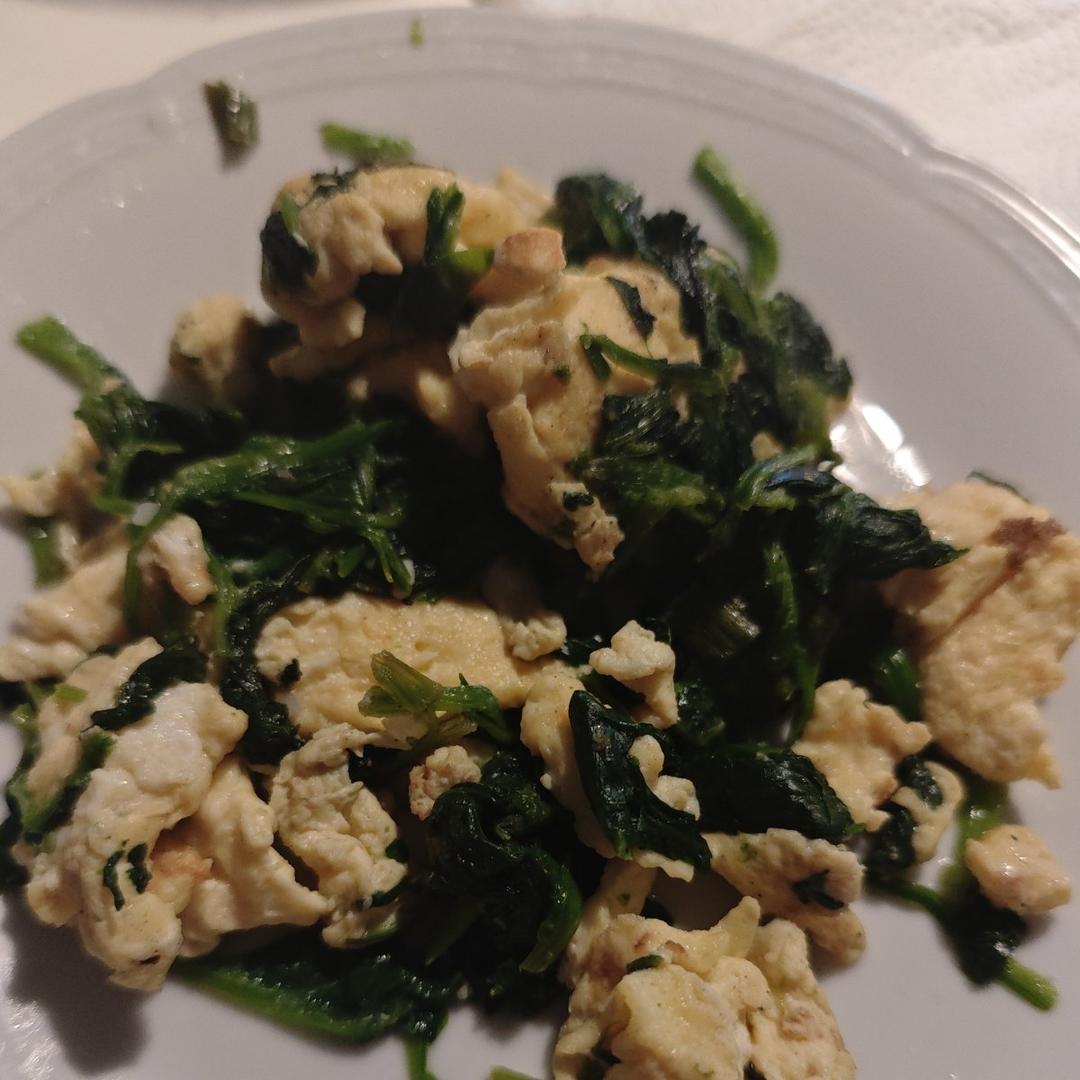 菠菜炒鸡蛋