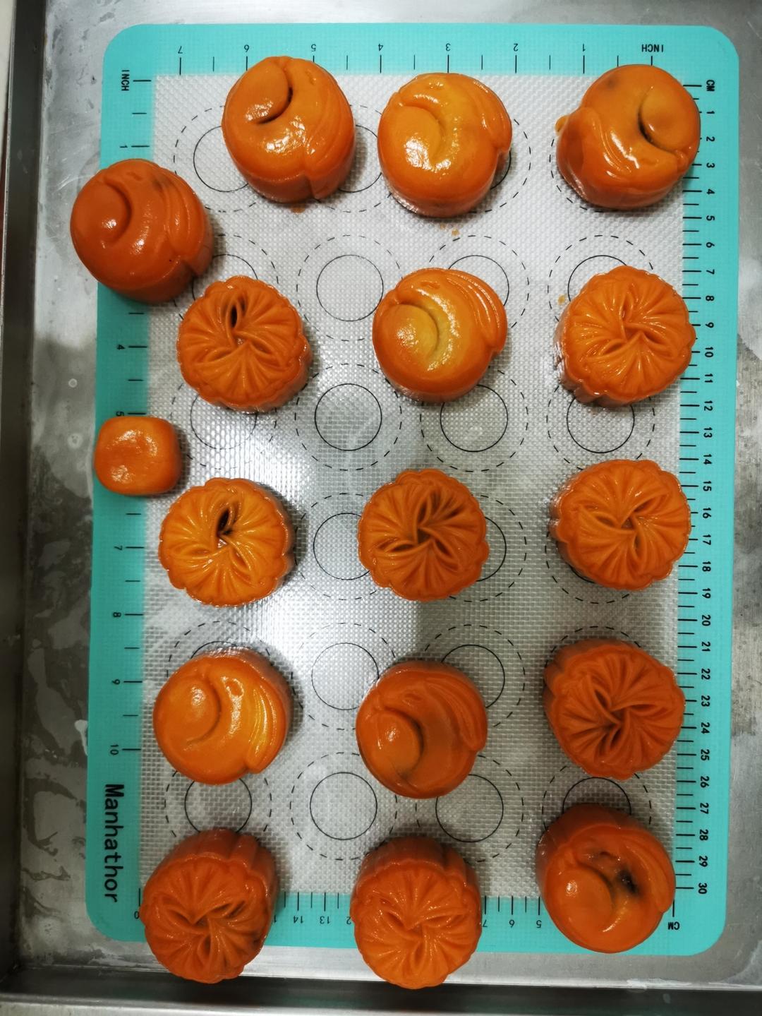 广式月饼——蛋黄莲蓉月饼