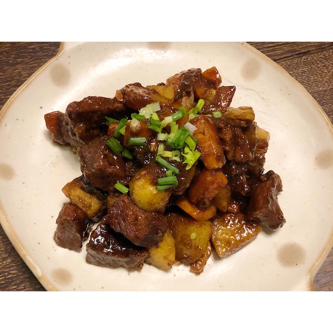 沙沙土豆胡萝卜炖牛肉