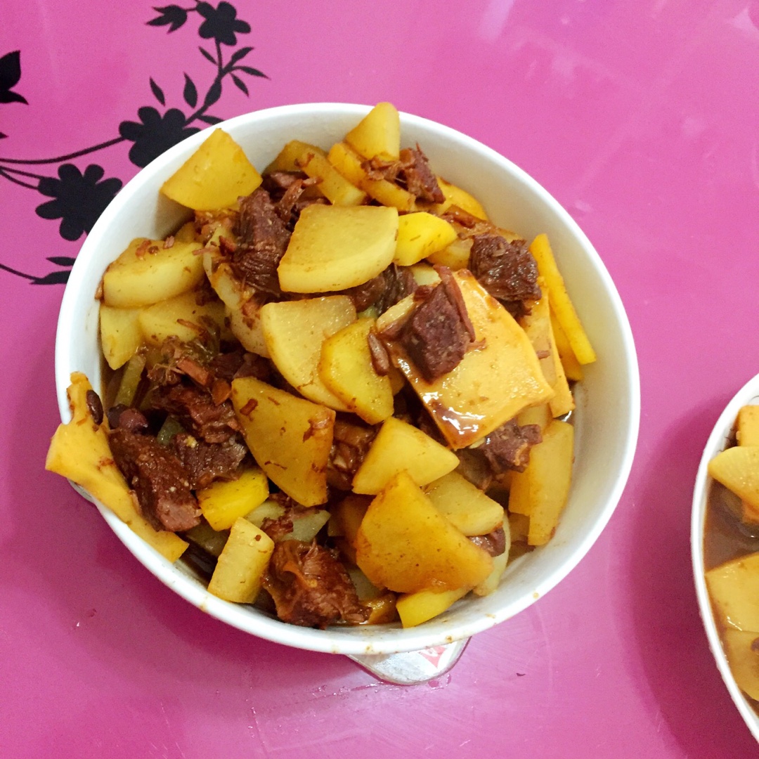 萝卜烧牛肉