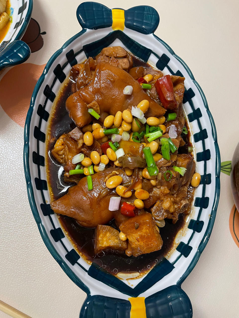 流口水的黄豆炖猪蹄