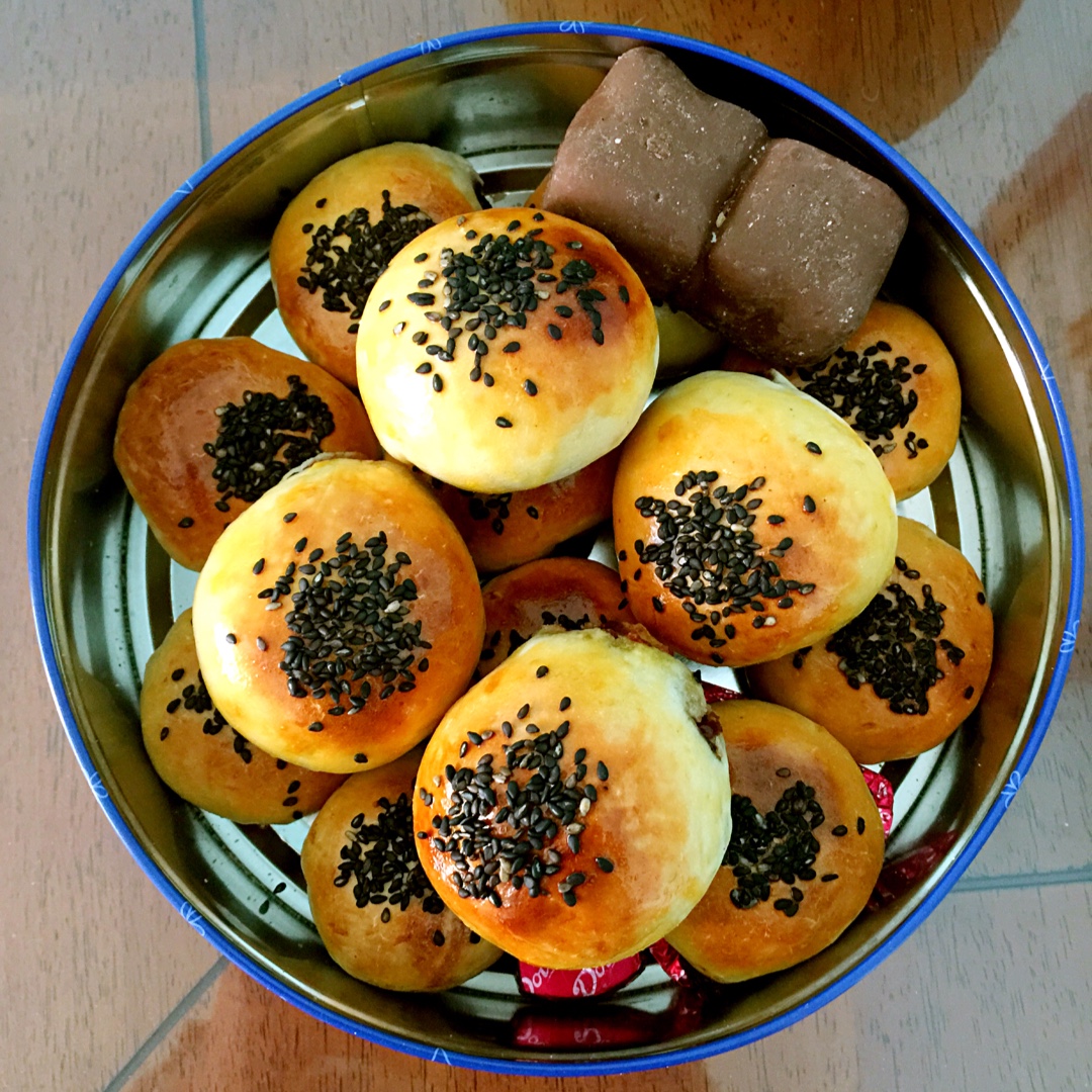 冰鱼722做的豆沙饼(烤箱做豆沙饼,方法简单,易学)